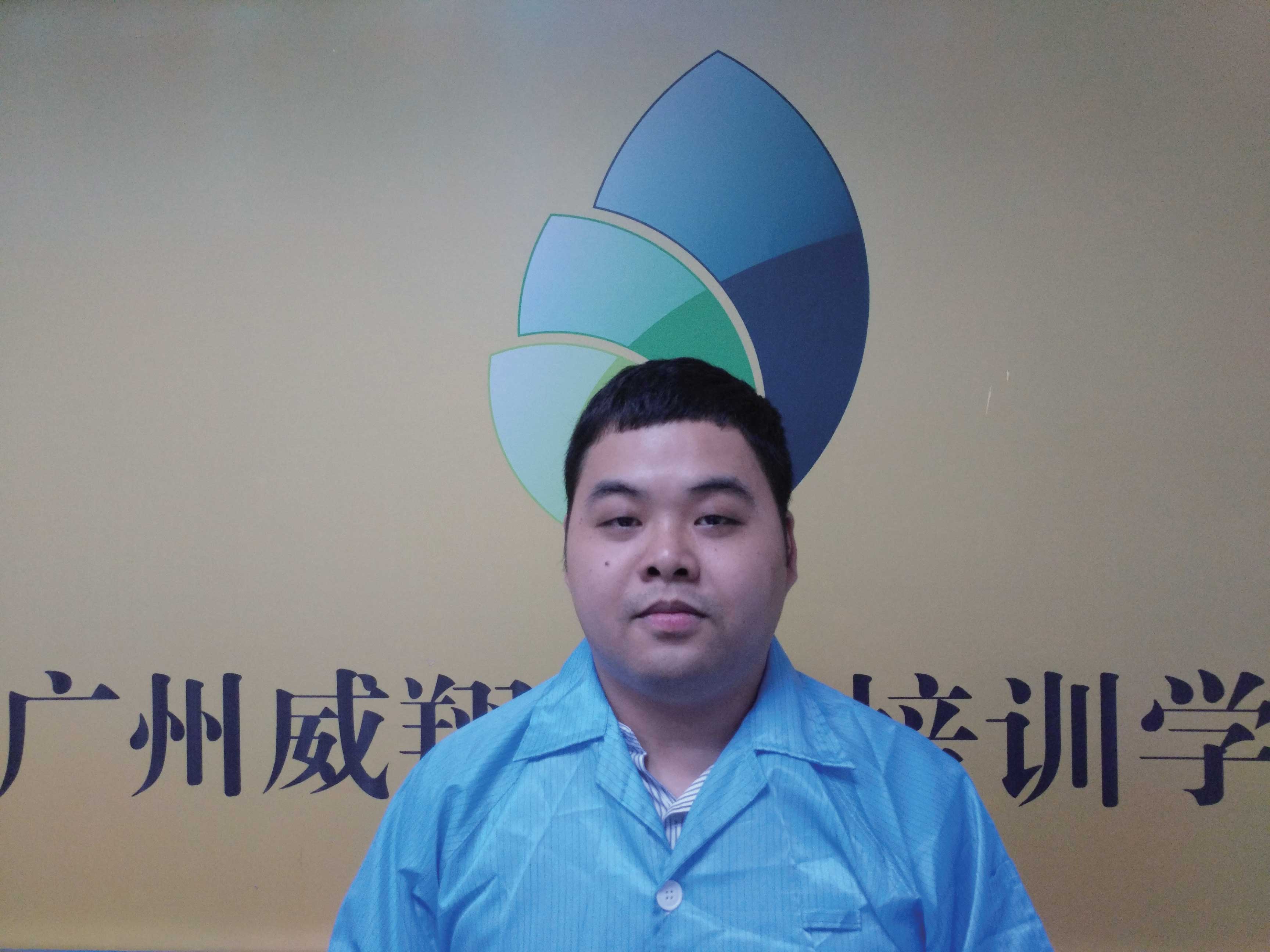 肖老師.jpg